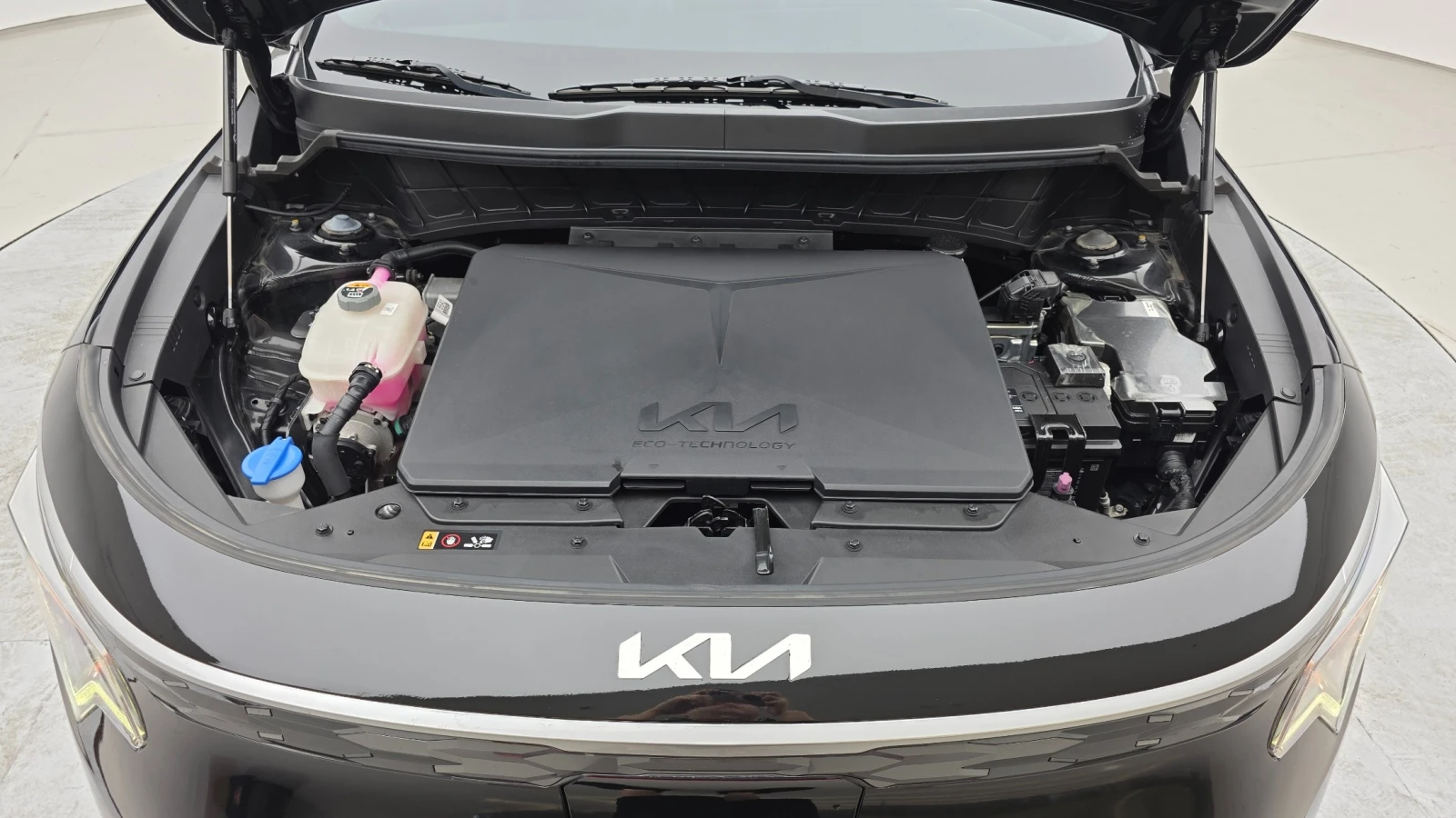 Kia Niro КРАЙНА ЦЕНА ДО СОФИЯ, снимка 13 - Автомобили и джипове - 56065786