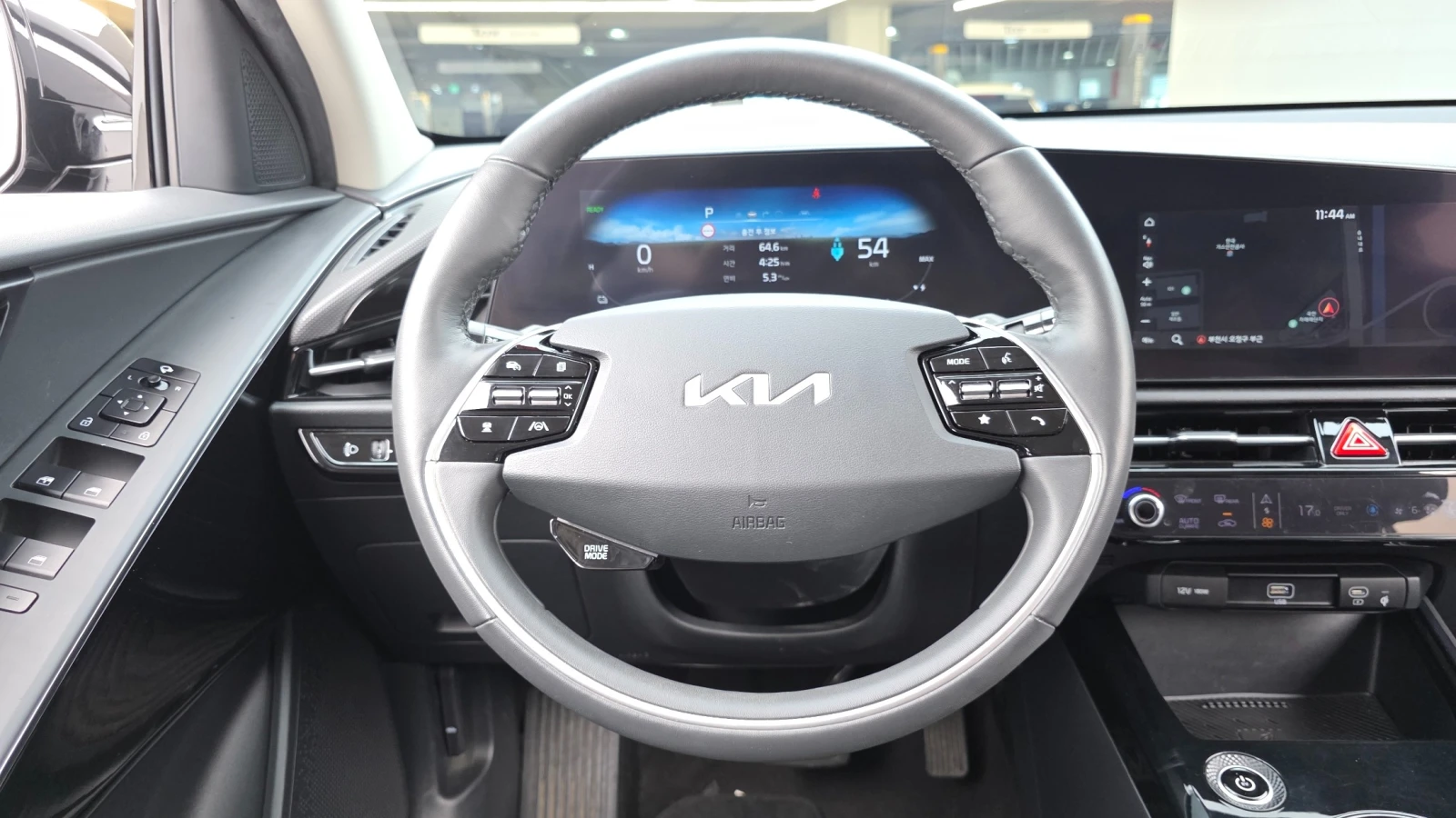 Kia Niro КРАЙНА ЦЕНА ДО СОФИЯ, снимка 6 - Автомобили и джипове - 56065786