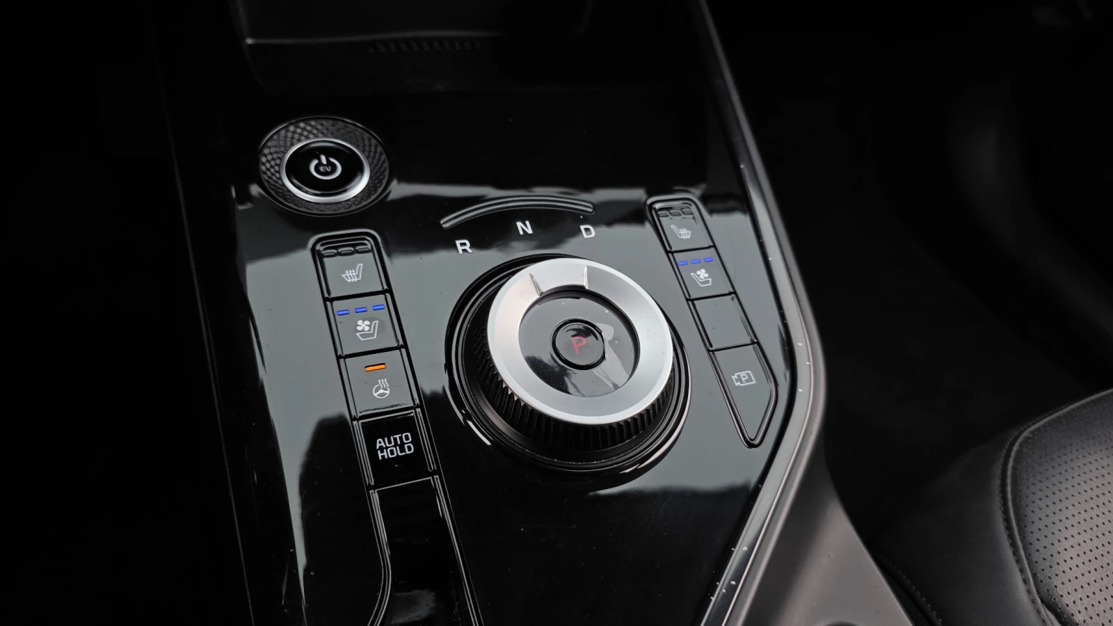Kia Niro КРАЙНА ЦЕНА ДО СОФИЯ, снимка 10 - Автомобили и джипове - 56065786