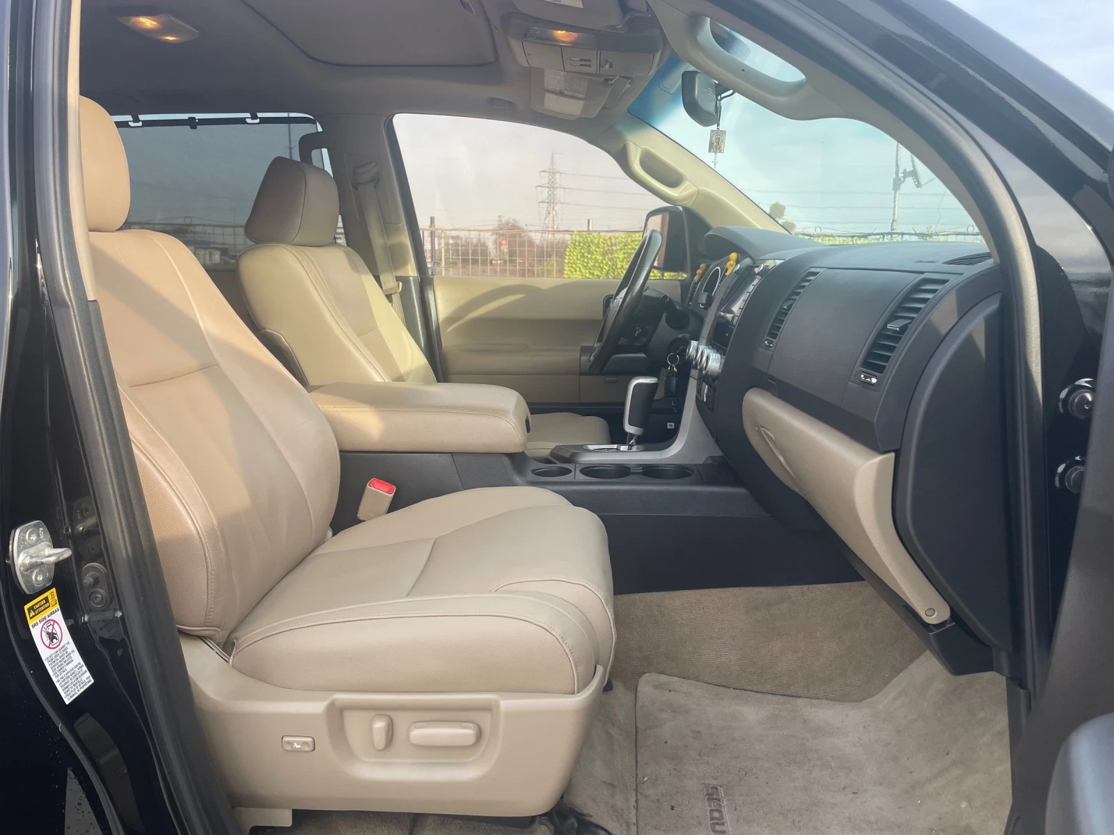 Toyota Sequoia, снимка 8 - Автомобили и джипове - 56595021