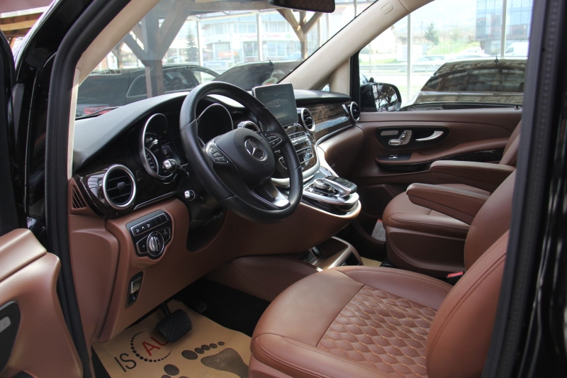 Mercedes-Benz V 250  V 250 VIP CONVERSION/Extra Long/XL/AMG VIP/TV/PS4, снимка 7 - Бусове и автобуси - 37232621
