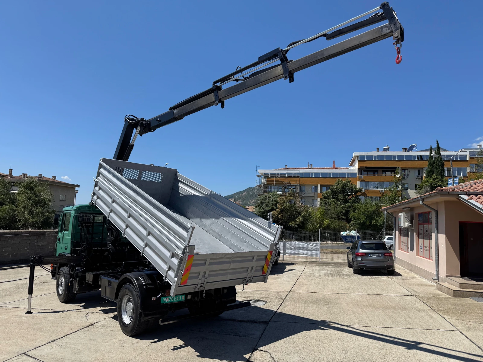 Man 18.272 HIAB 120 - тристранен самосвал , снимка 3 - Камиони - 55445077