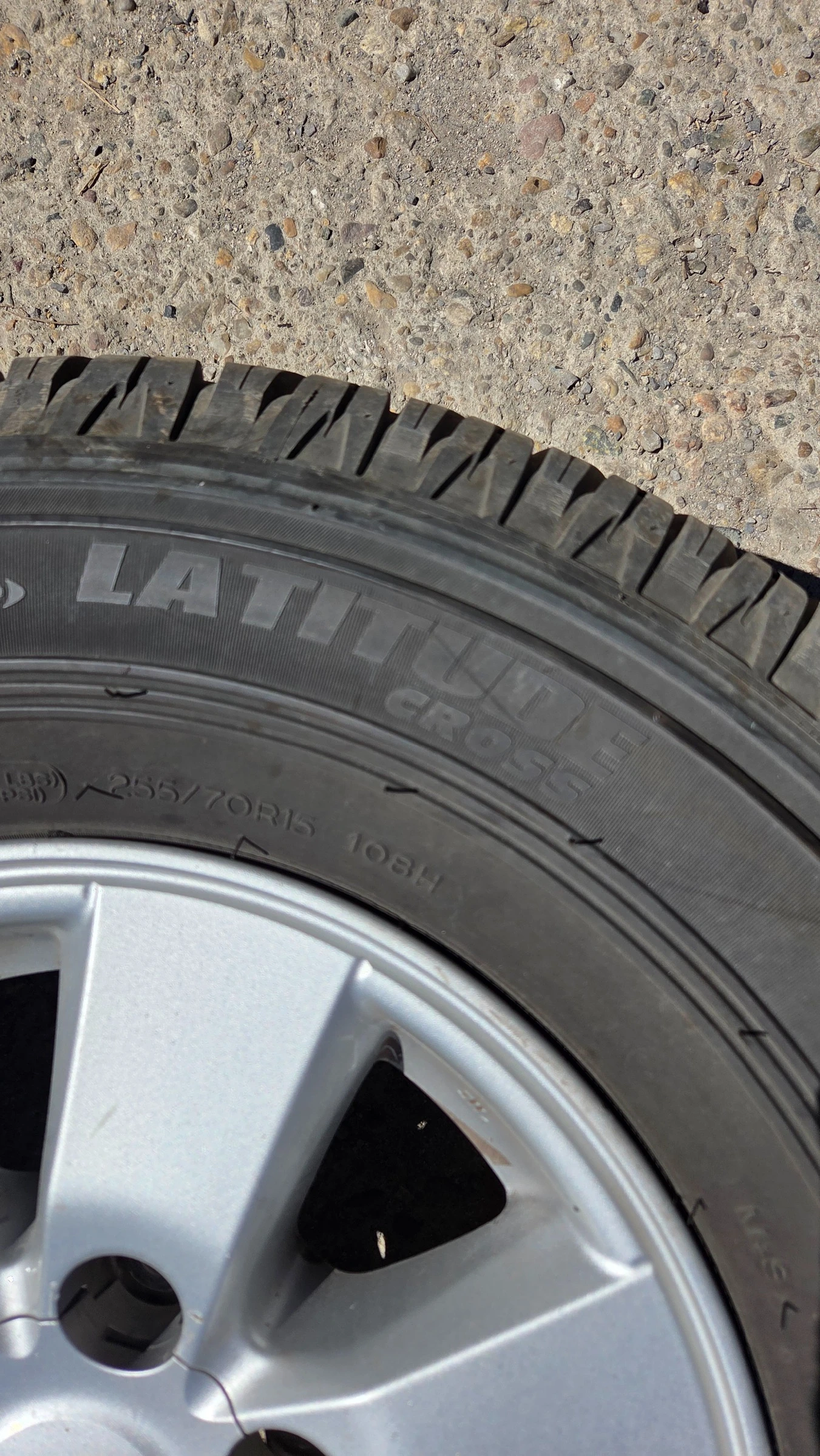 Гуми с джанти Michelin 255/70R15, снимка 5 - Гуми и джанти - 54942314