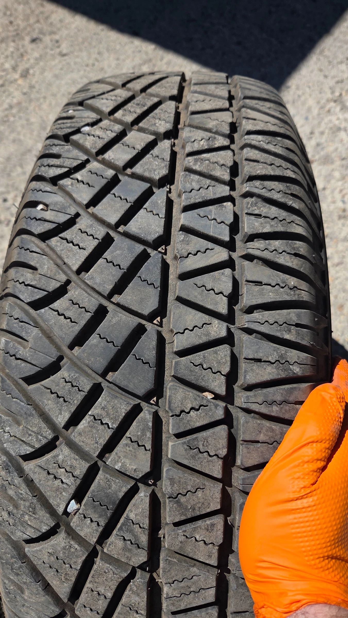 Гуми с джанти Michelin 255/70R15, снимка 6 - Гуми и джанти - 54942314