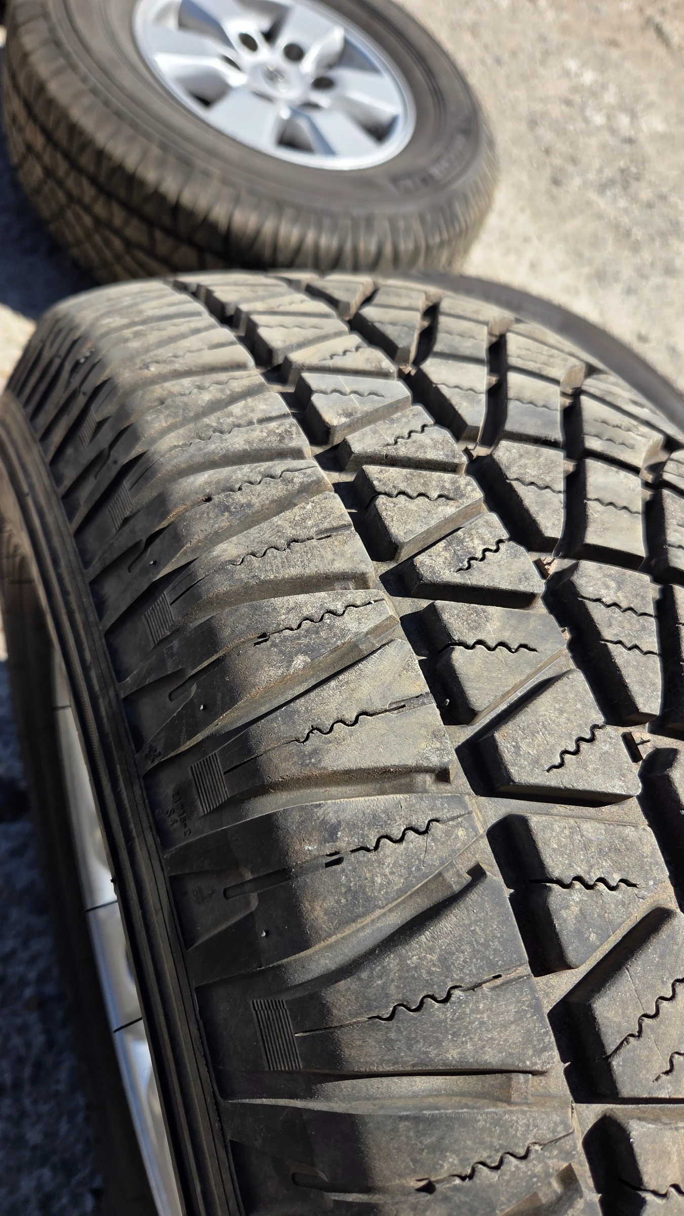 Гуми с джанти Michelin 255/70R15, снимка 9 - Гуми и джанти - 54942314