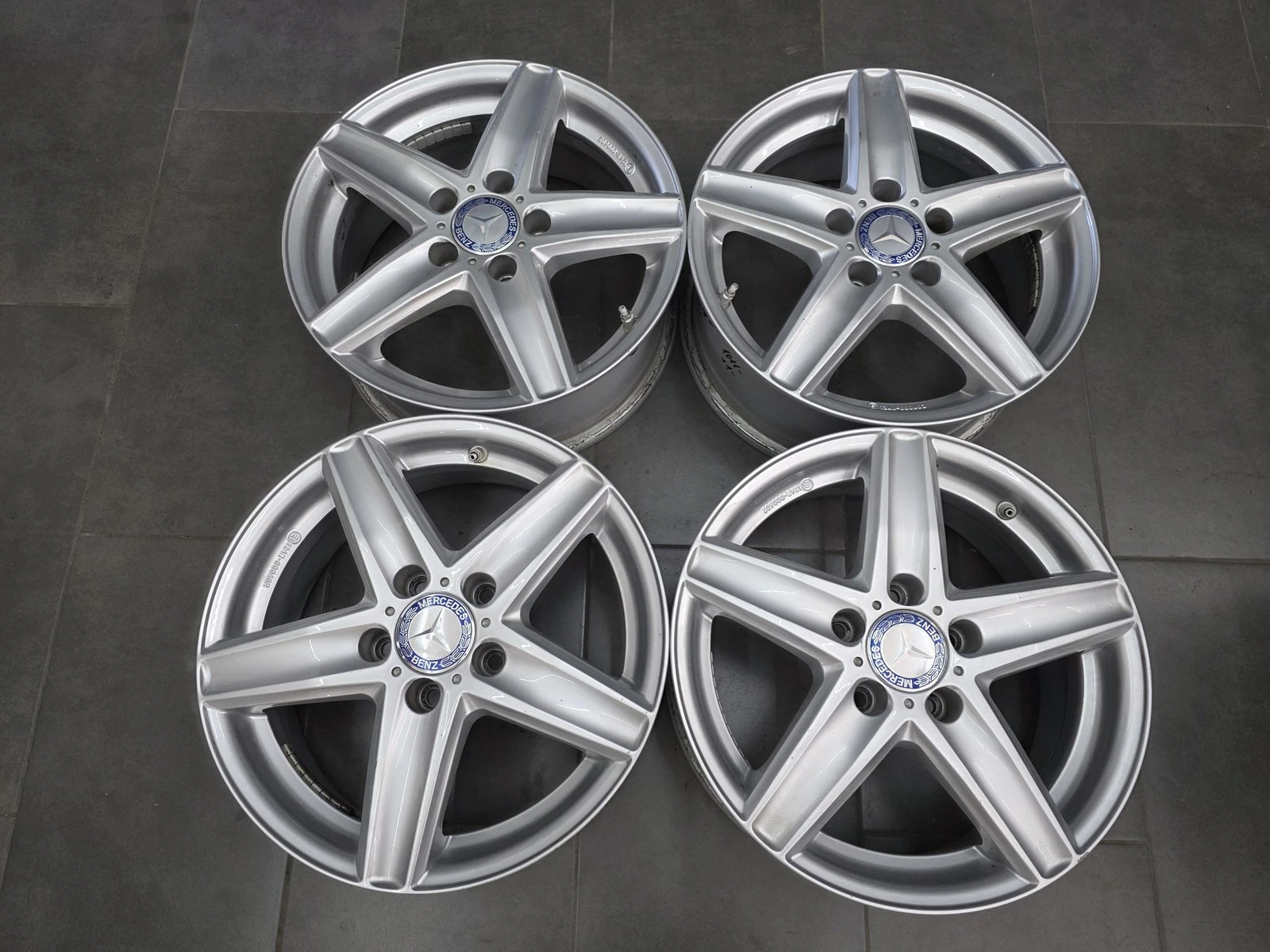 Джанти за Mercedes-Benz, снимка 3 - Гуми и джанти - 56723806