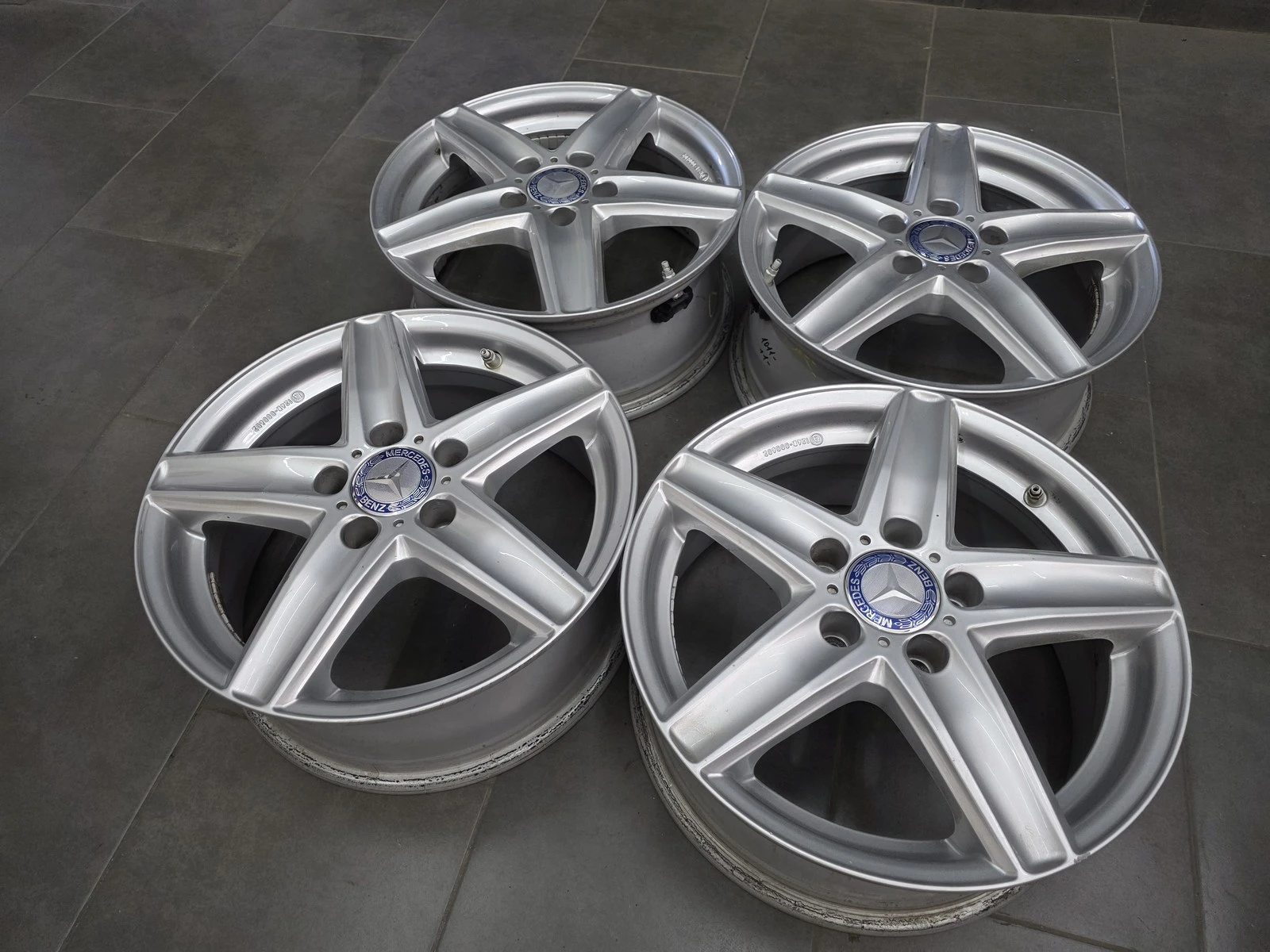 Джанти за Mercedes-Benz, снимка 4 - Гуми и джанти - 56723806