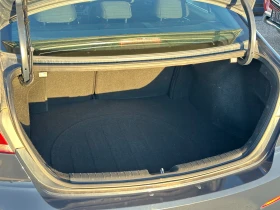 Hyundai Elantra 2.0* Автоматик* Шибедах* Подгрев* , снимка 17