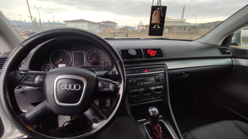 Audi A4 2.0TDI, снимка 9 - Автомобили и джипове - 44889694