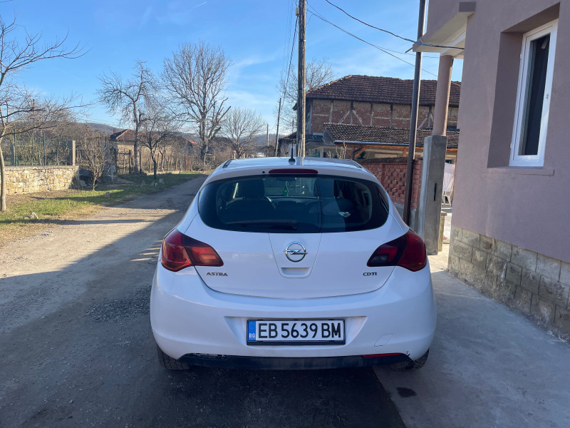 Opel Astra, снимка 2 - Автомобили и джипове - 45515287