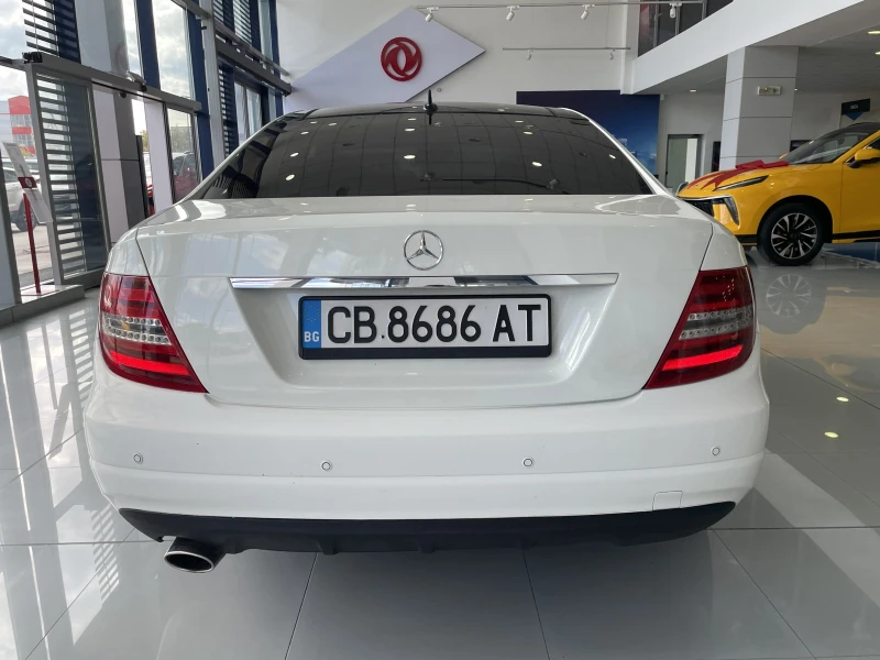 Mercedes-Benz C 220 Купе, снимка 5 - Автомобили и джипове - 49461549