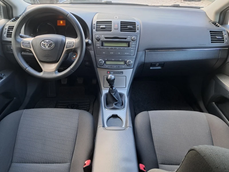 Toyota Avensis 1.8i-112000km-ПЪЛНА СЕРВИЗНА ИСТОРИЯ В ТОЙОТА, снимка 7 - Автомобили и джипове - 48444645