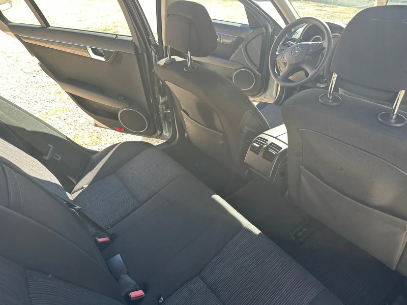 Mercedes-Benz C 320 Комби, снимка 12 - Автомобили и джипове - 49980683