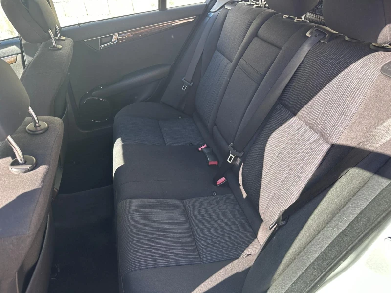 Mercedes-Benz C 320 Комби, снимка 11 - Автомобили и джипове - 49980683