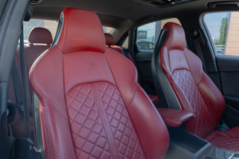 Audi S4 3.0TFSI/354HP/MASSAGE/CARBON/360/PANO/CARPLAY/LED, снимка 12 - Автомобили и джипове - 50784158
