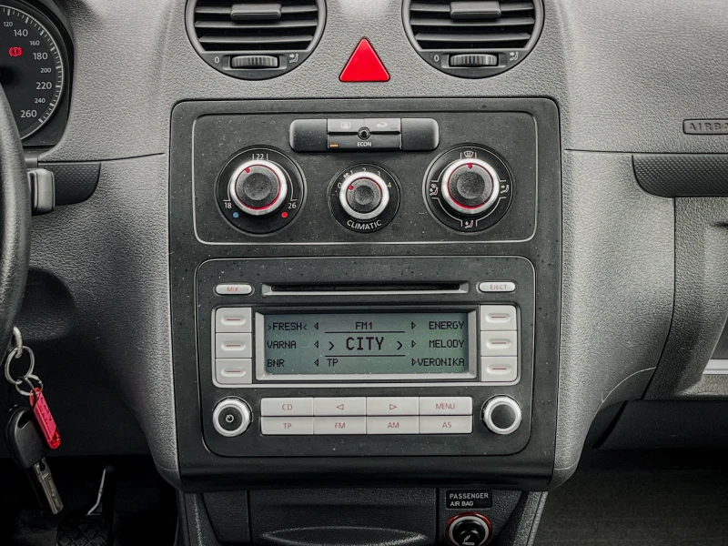 VW Caddy 1.9 TDI - 102k.c., снимка 10 - Автомобили и джипове - 52052361