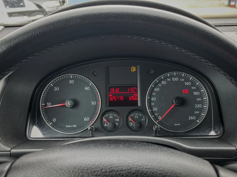 VW Caddy 1.9 TDI - 102k.c., снимка 9 - Автомобили и джипове - 52052361