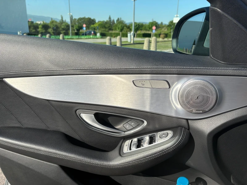 Mercedes-Benz C 250 AMG line 4 matic , снимка 10 - Автомобили и джипове - 52584710