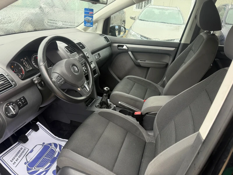 VW Touran 1.6TDI - 105к.с. - 7 Места - 135 000КМ!, снимка 9 - Автомобили и джипове - 52890970