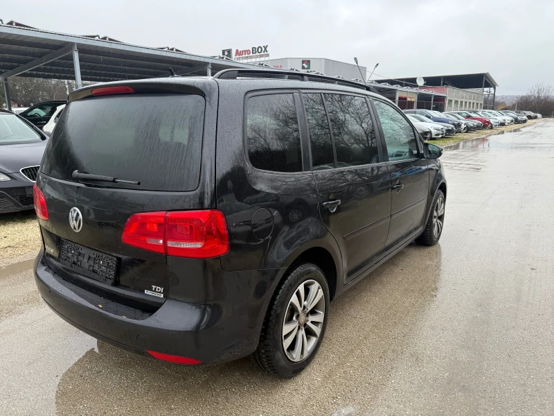 VW Touran 1.6TDI - 105к.с. - 7 Места - 135 000КМ!, снимка 4 - Автомобили и джипове - 52890970
