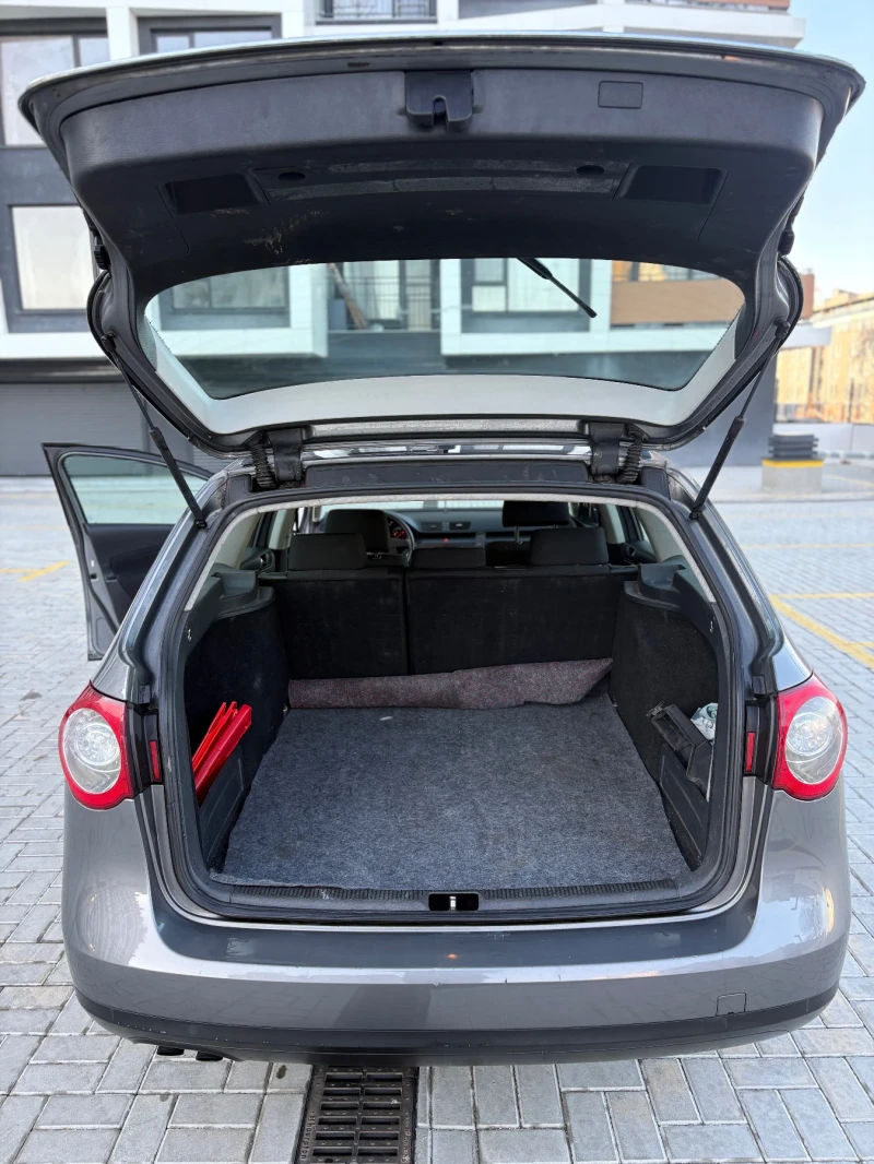 VW Passat 1.9tdi 105 ks, снимка 12 - Автомобили и джипове - 53178936