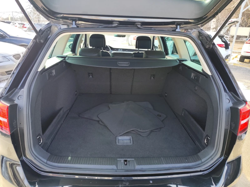 VW Passat 2.0TDi* BLUEMOTION* АВТОМАТИК* ПОДГРЕВ* LED* NAVI*, снимка 15 - Автомобили и джипове - 53340541