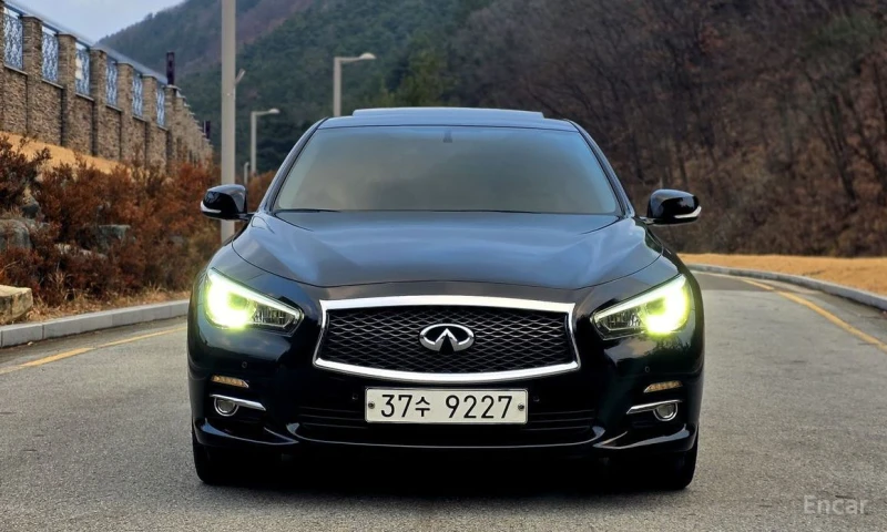 Infiniti Q50, снимка 4 - Автомобили и джипове - 53510711