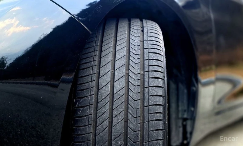 Infiniti Q50, снимка 7 - Автомобили и джипове - 53510711