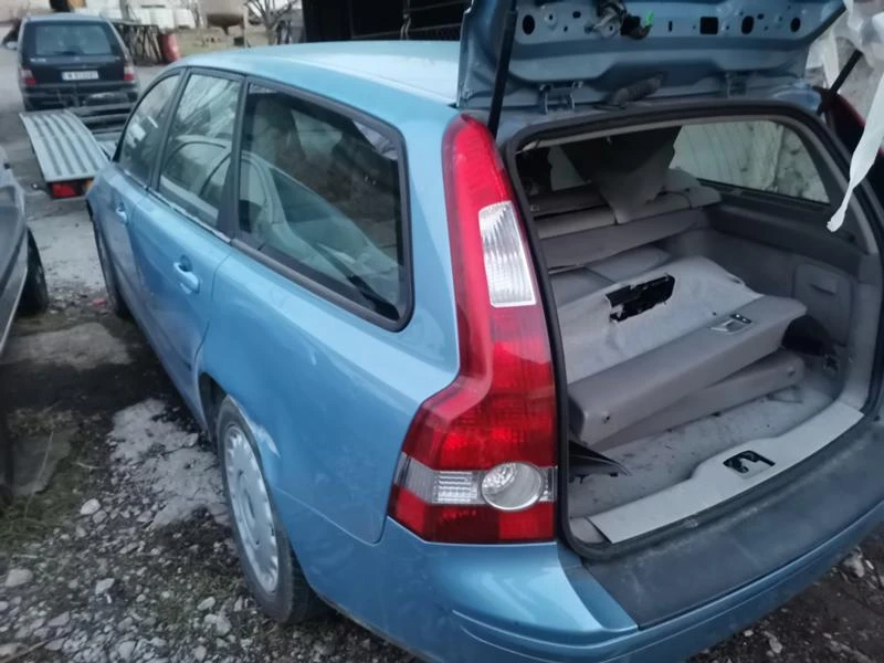 Volvo V50 2.0d, снимка 9 - Автомобили и джипове - 47189699