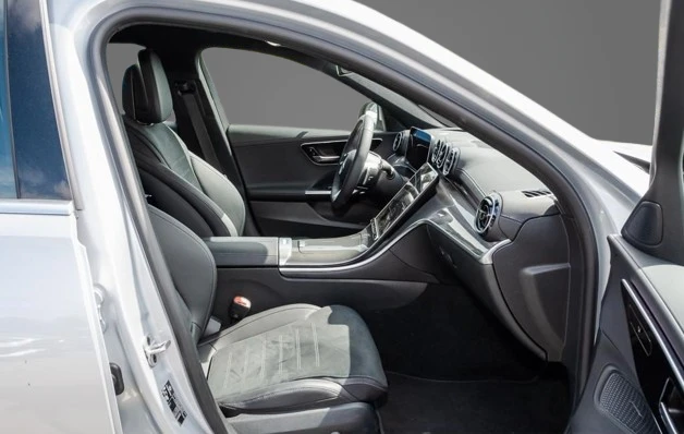 Mercedes-Benz C 220 d T 4Matic = AMG Line = Advanced Гаранция - изображение 7