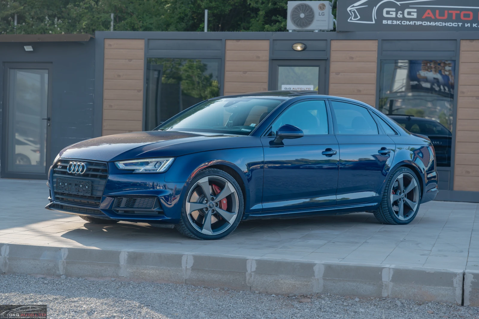 Audi S4 3.0TFSI/354HP/MASSAGE/CARBON/360/PANO/CARPLAY/LED, снимка 1