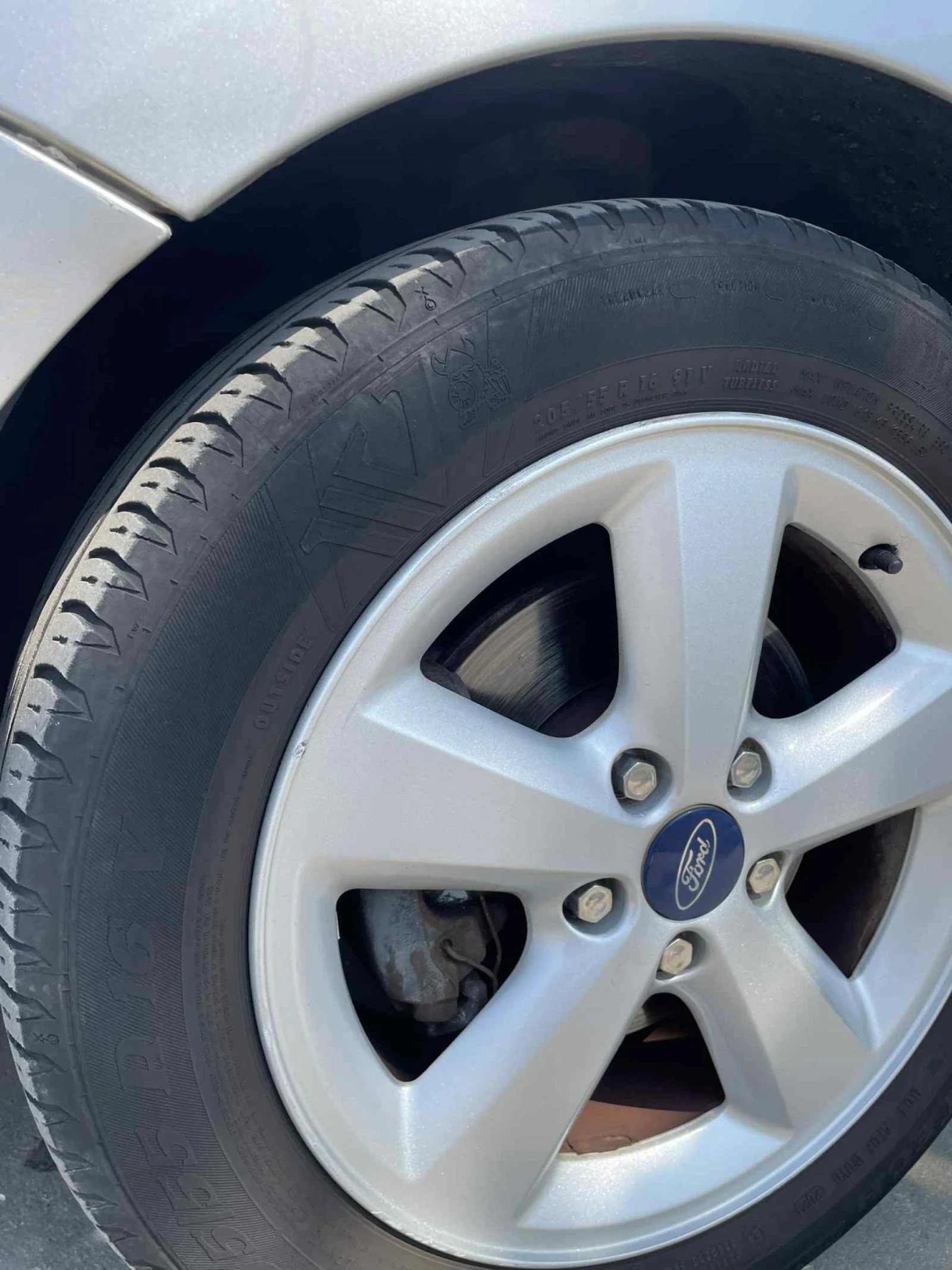Ford Focus 1.6 бензин - изображение 7