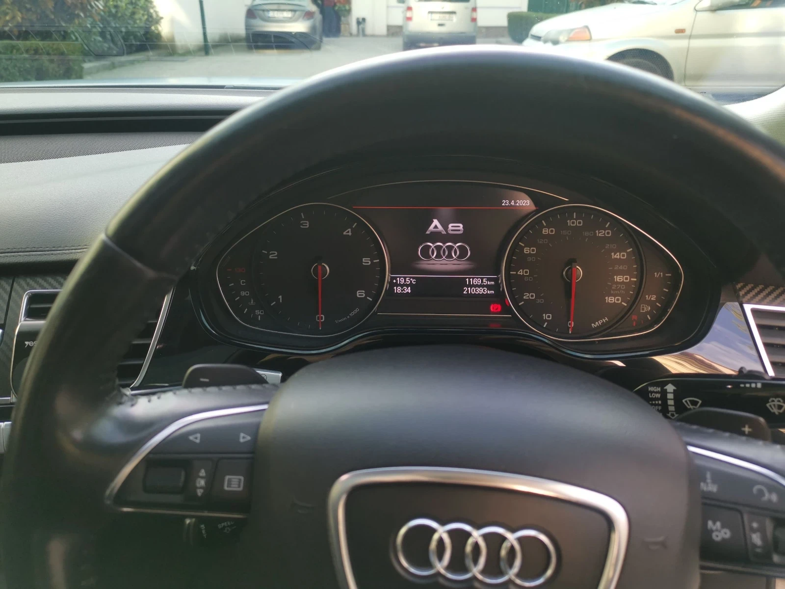 Audi A8  - изображение 4