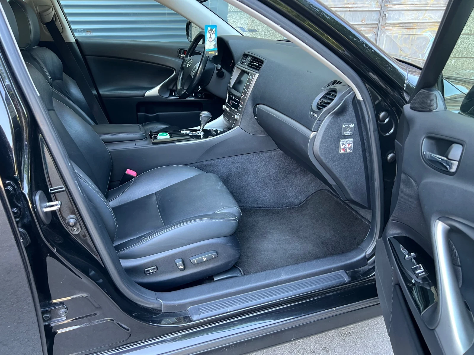 Lexus IS 250  - изображение 7