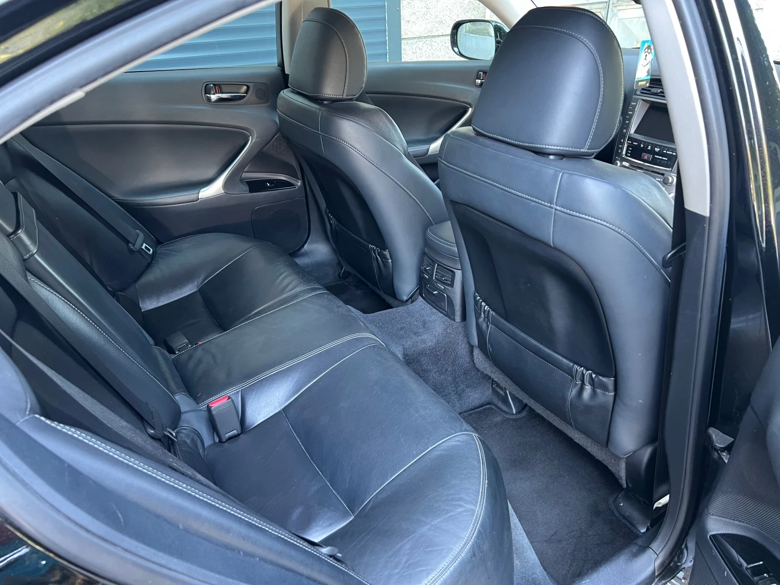 Lexus IS 250  - изображение 6