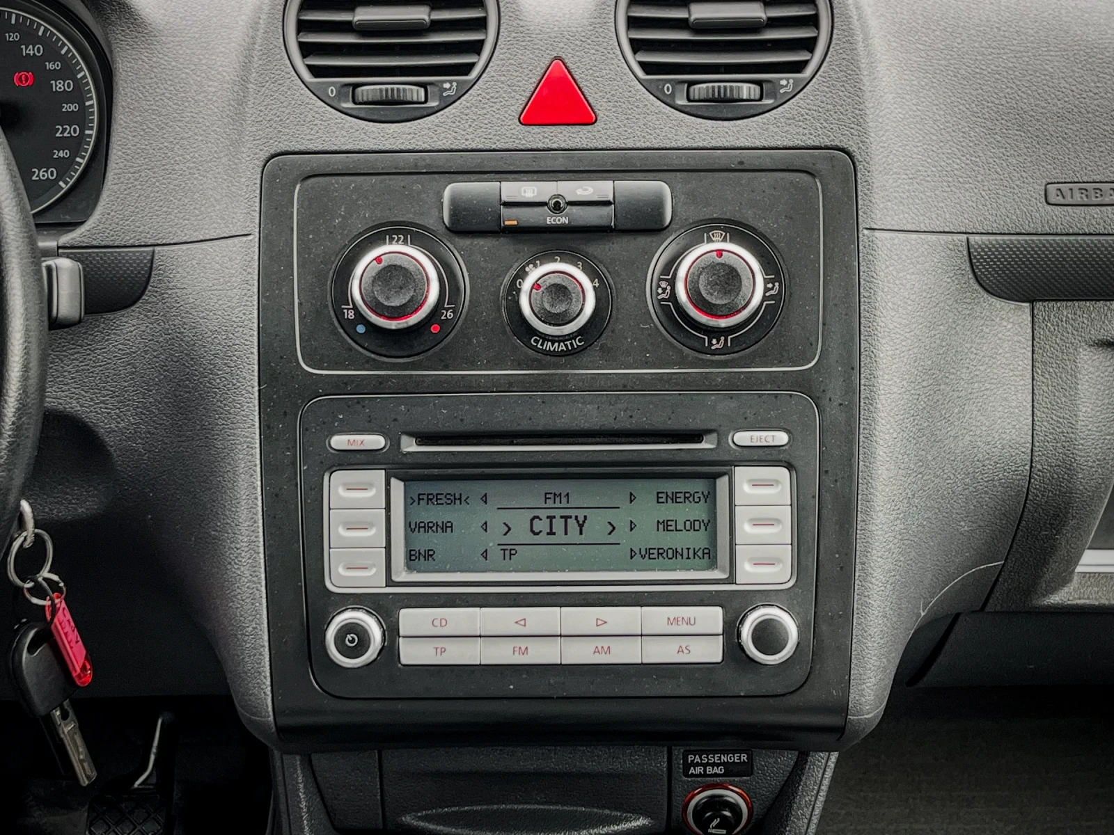 VW Caddy 1.9 TDI - 102k.c. - изображение 10