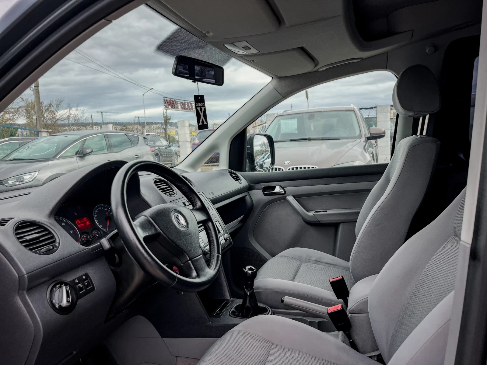 VW Caddy 1.9 TDI - 102k.c. - изображение 7