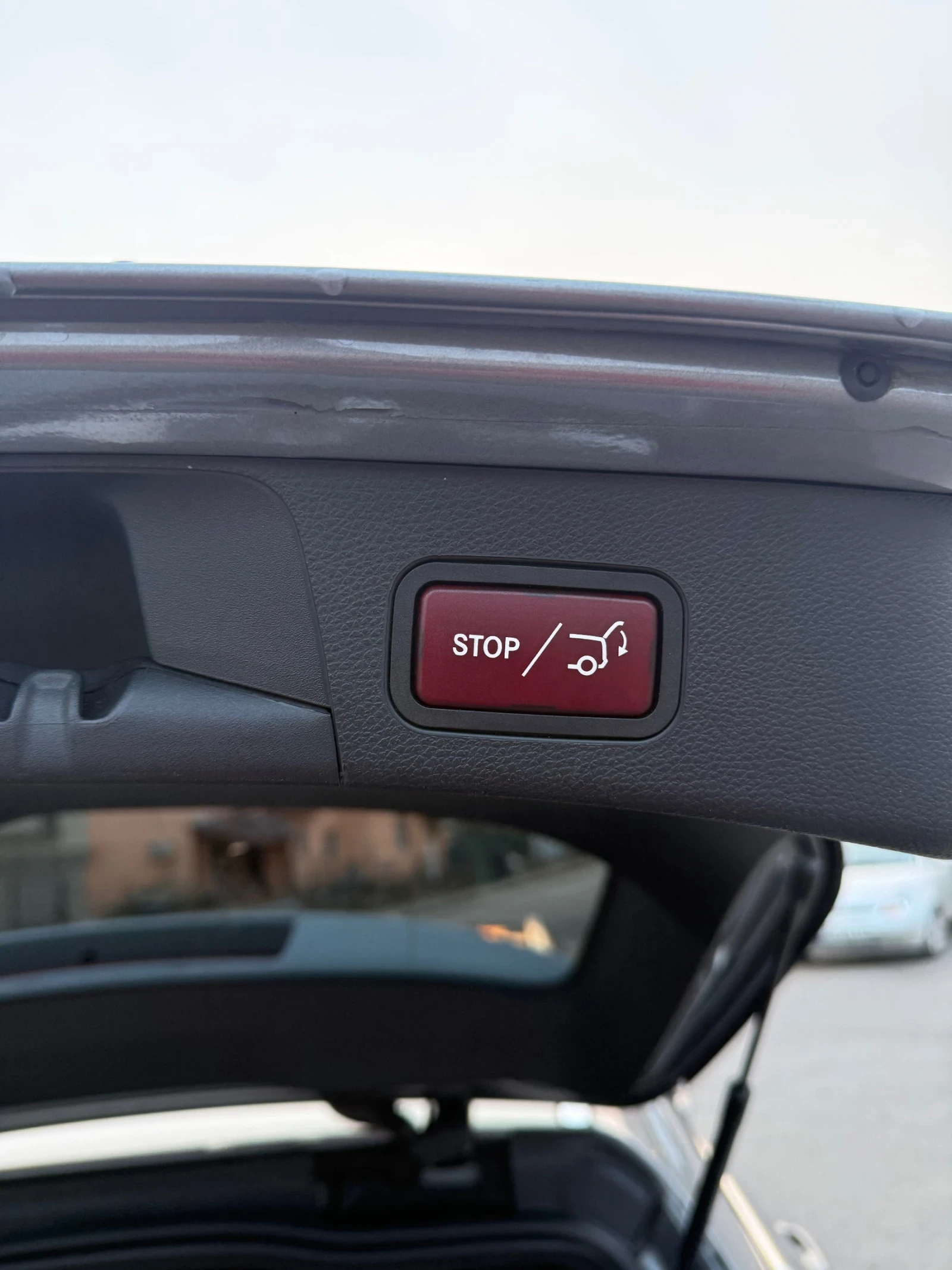 Mercedes-Benz C 250 AMG line 4 matic , снимка 9 - Автомобили и джипове - 53929730