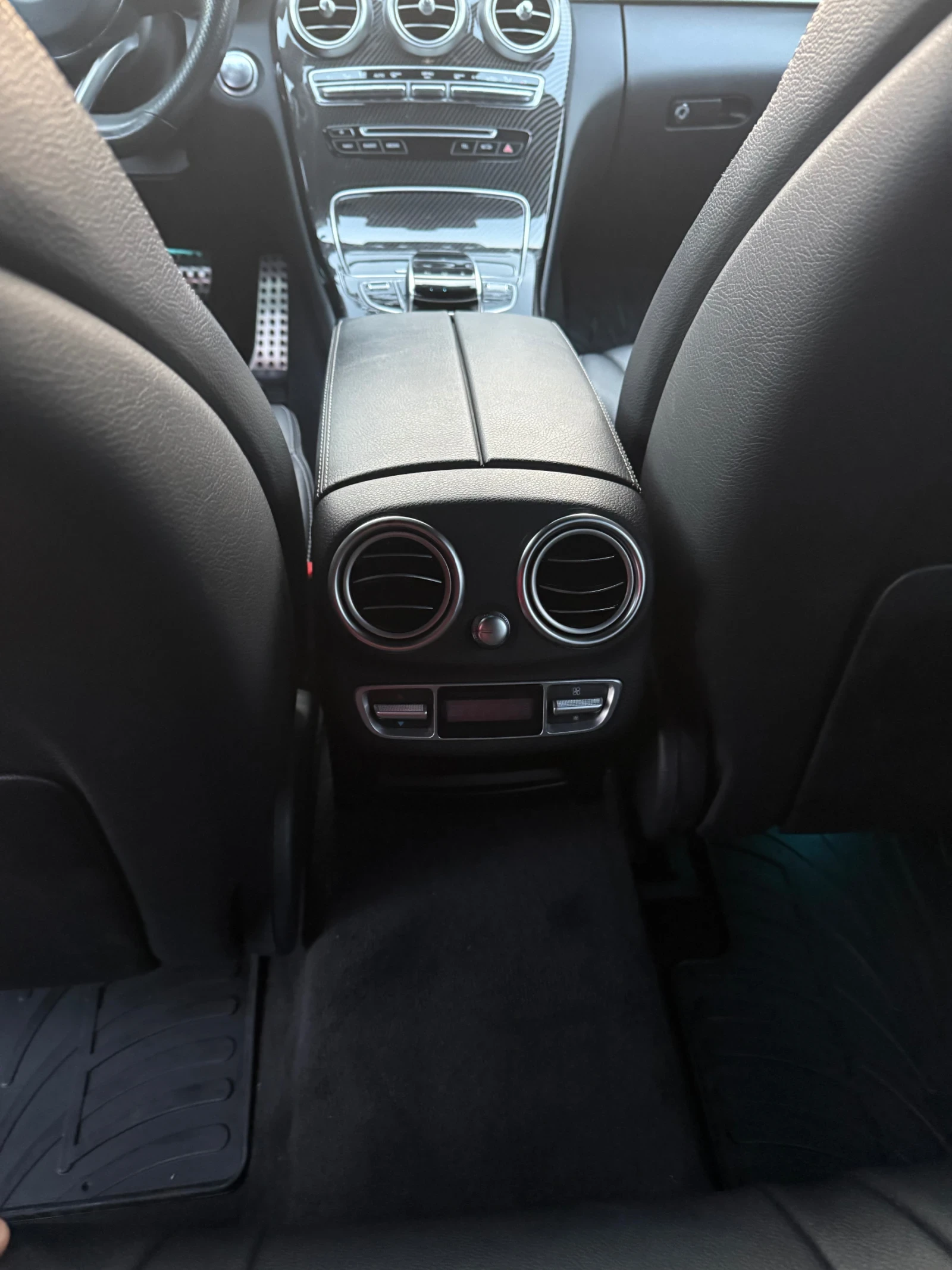 Mercedes-Benz C 250 AMG line 4 matic , снимка 12 - Автомобили и джипове - 53929730