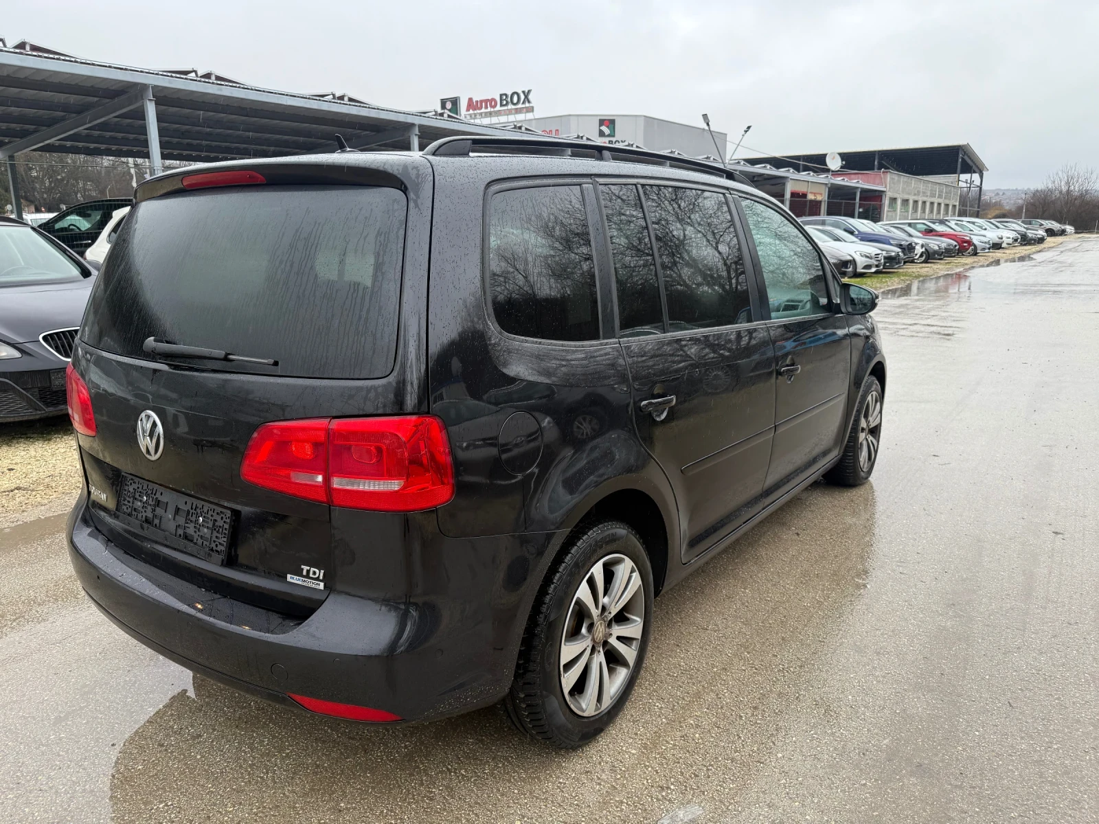 VW Touran 1.6TDI - 105к.с. - 7 Места - 135 000КМ! - изображение 4