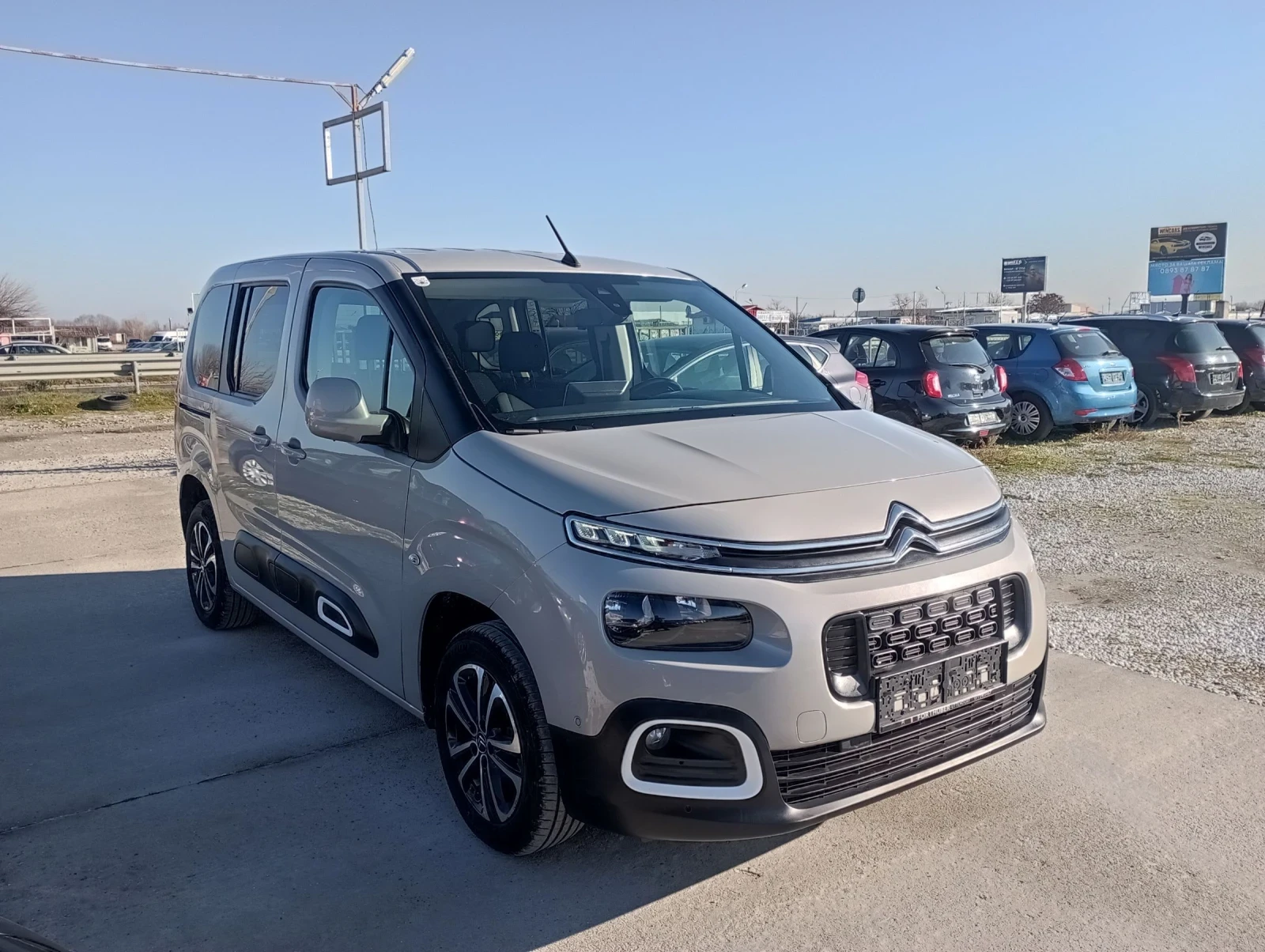 Citroen Berlingo 1.5, 102 кс.Евро 6, Като нов  - изображение 3