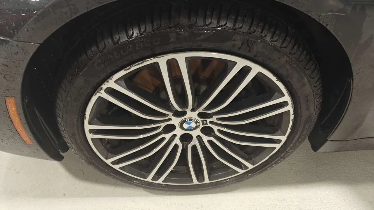 BMW 530 * xDrive * M-PACK * ВАКУУМ * ХЕД-ЪП * ДИГИТАЛНО * , снимка 8 - Автомобили и джипове - 54242438