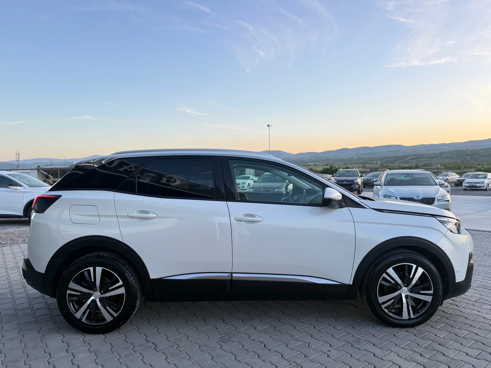 Peugeot 3008 1.5HDI 131 ks Собствен лизинг !!!, снимка 4 - Автомобили и джипове - 54355246