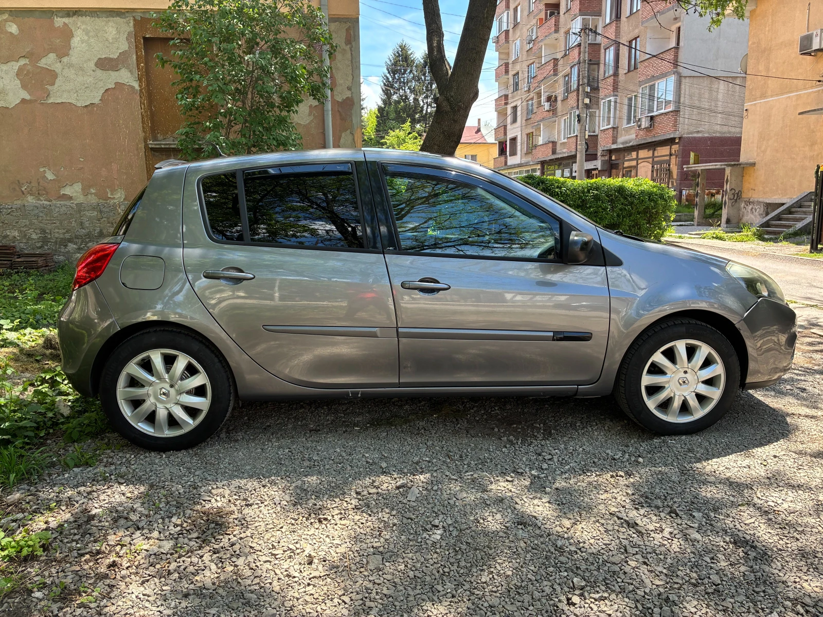 Renault Clio Anniversary GT Edition, снимка 8 - Автомобили и джипове - 54493451
