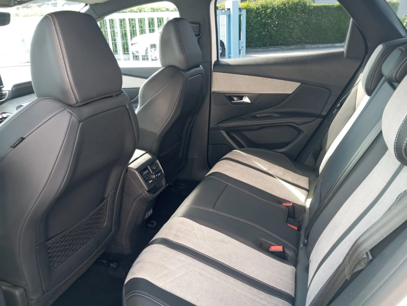 Peugeot 3008 GT 300 4WD PLUG-IN-HYBRID S&S EAT8 | Mobile.bg � ����������� 7