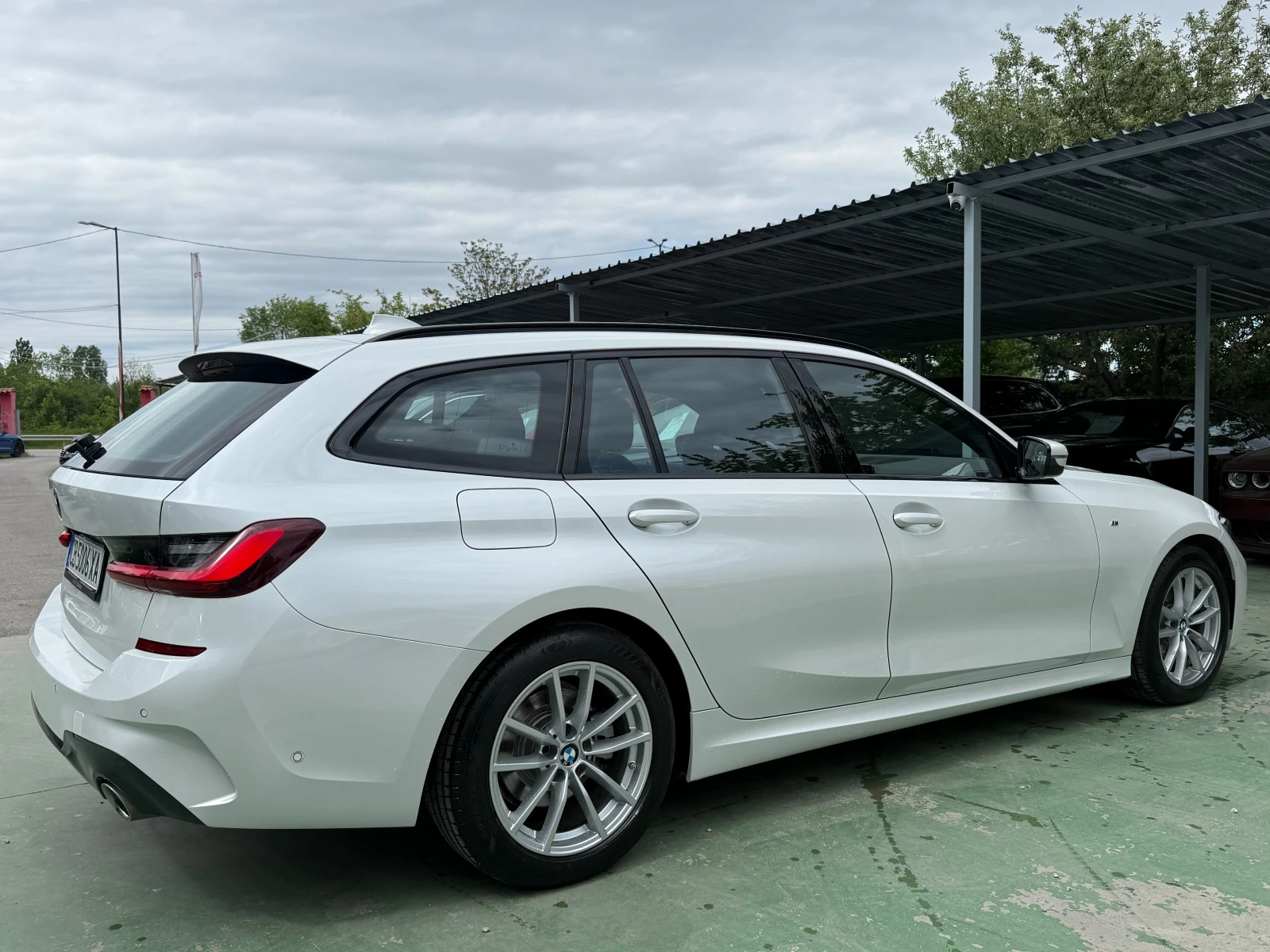BMW 320 XDRIVE, M-PACK, MILD HYBRID, снимка 4 - Автомобили и джипове - 54542419