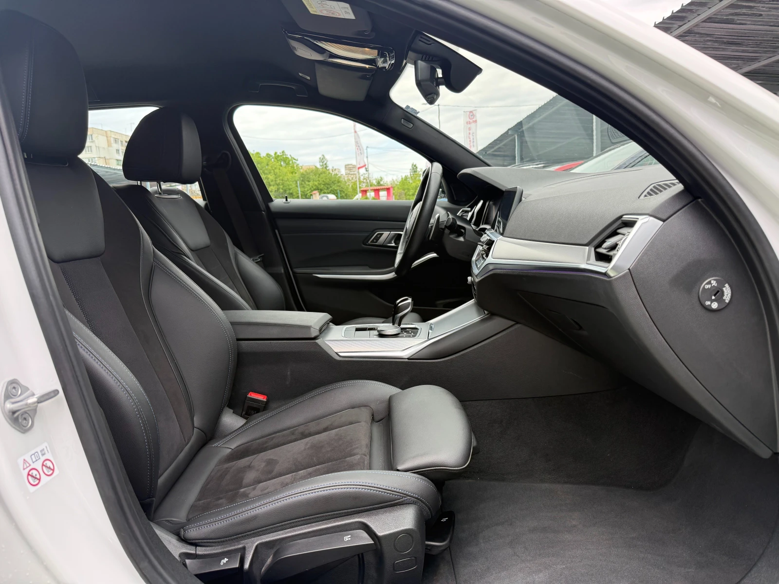 BMW 320 XDRIVE, M-PACK, MILD HYBRID, снимка 8 - Автомобили и джипове - 54542419