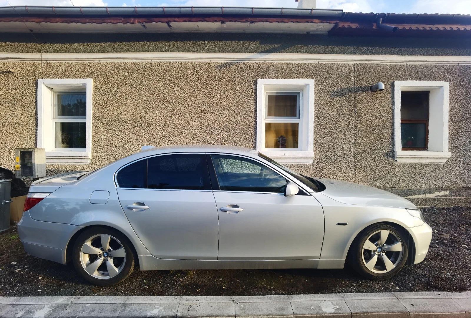 BMW 523, снимка 4 - Автомобили и джипове - 54622907