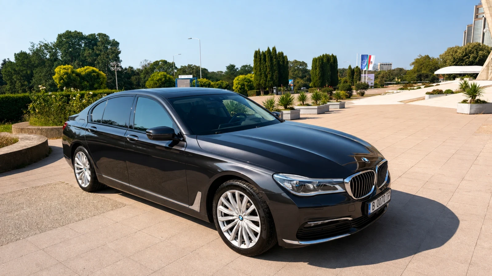 BMW 740 XDRIVE/LASER/MASSAGE/HEAD UP/ SOFT CLOSE, снимка 2 - Автомобили и джипове - 54895419