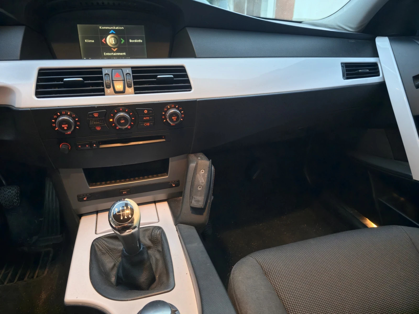 BMW 525 Bmw 525 + чип Перфектно състояние, снимка 6 - Автомобили и джипове - 55143332